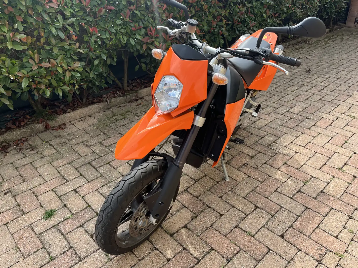 KTM 950 Supermoto - 2