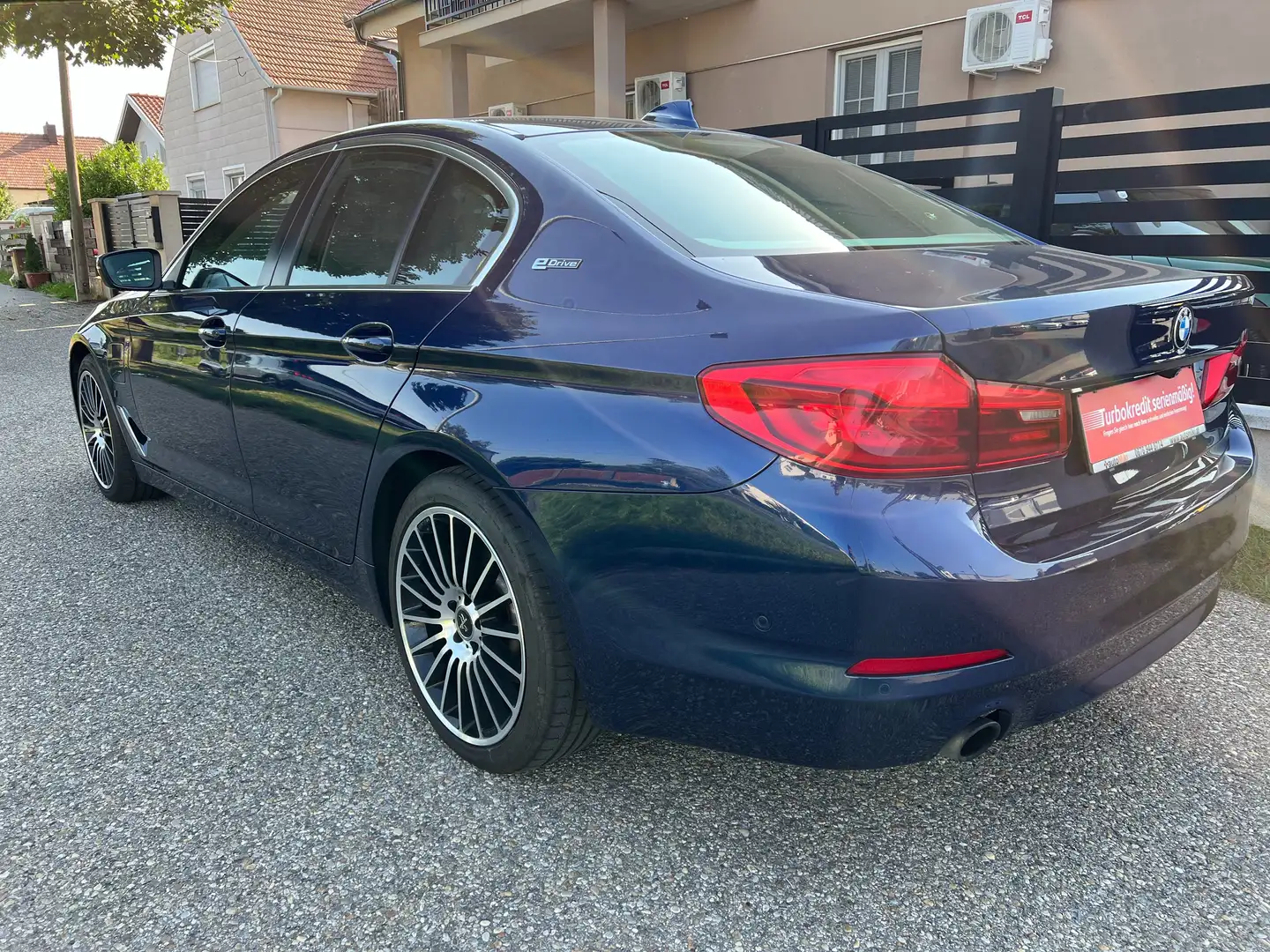 BMW 530 530e iPerformance Lim G30 Blau - 2