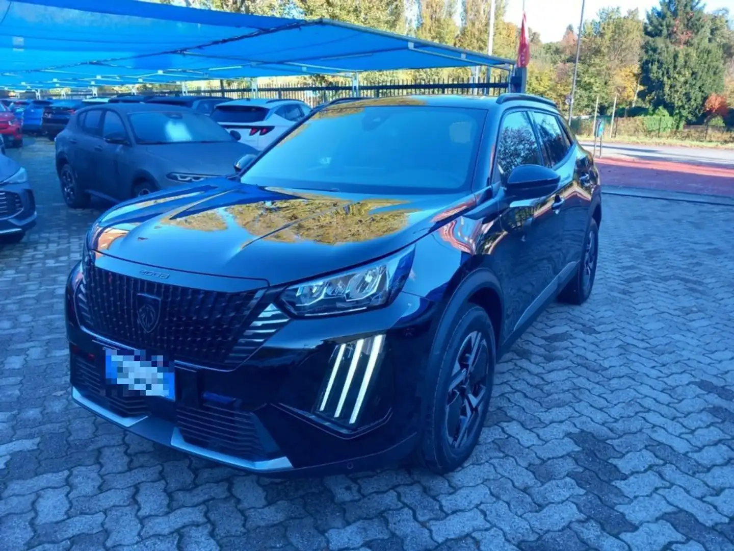 Peugeot 2008 PureTech 100 S&S Allure Zwart - 1