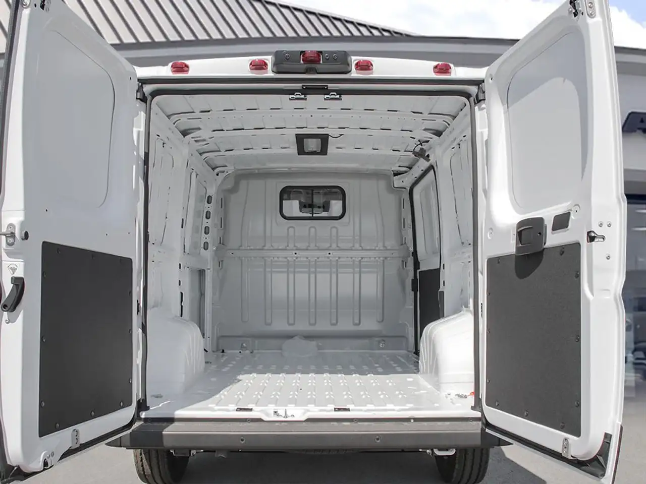 RAM ProMaster 1500 снимка RAM ProMaster 1500