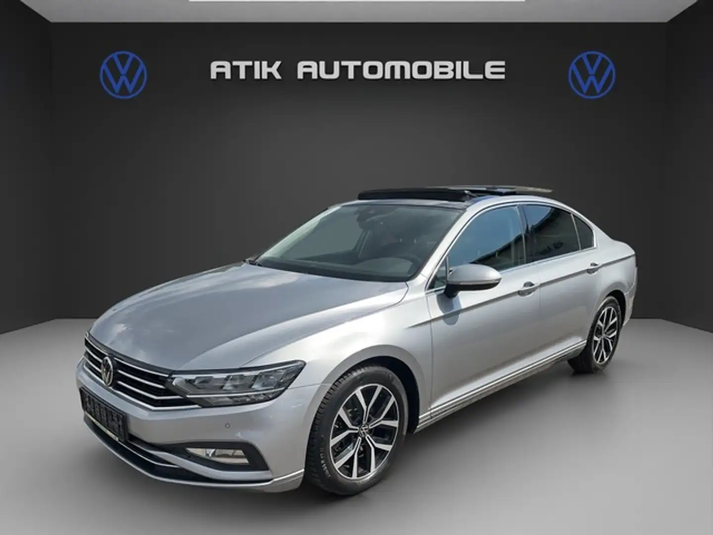 Volkswagen Passat 2.0 TDI BUSINESS R-LINE PANO MASSAGE RCAM Silber - 1