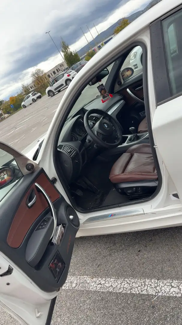 BMW 123 123d 204 ch Sport Design - 2