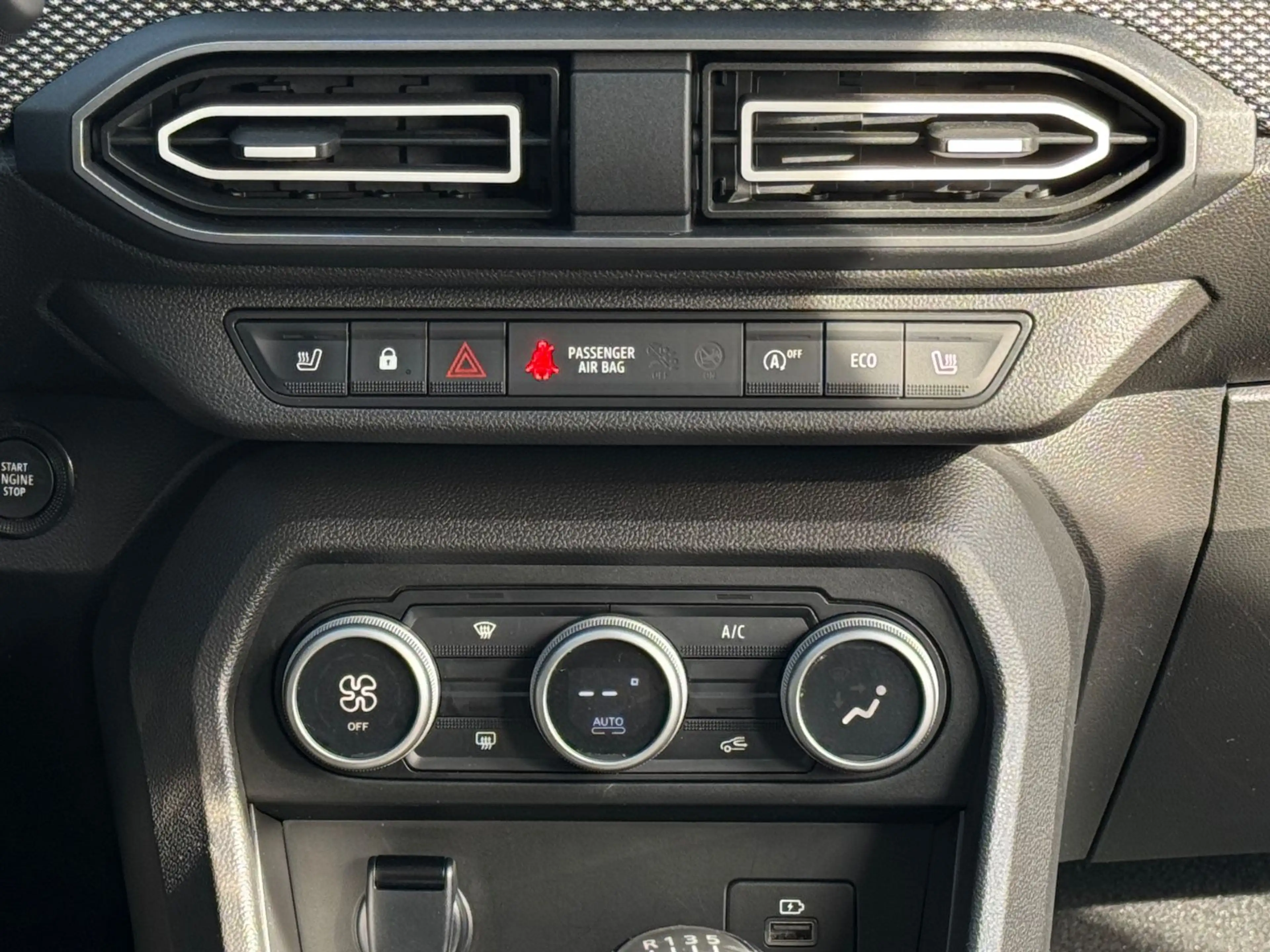 Dacia Jogger Extreme+/1.HAND/RFK/TÜV 08/2028/NAVI — photo 19