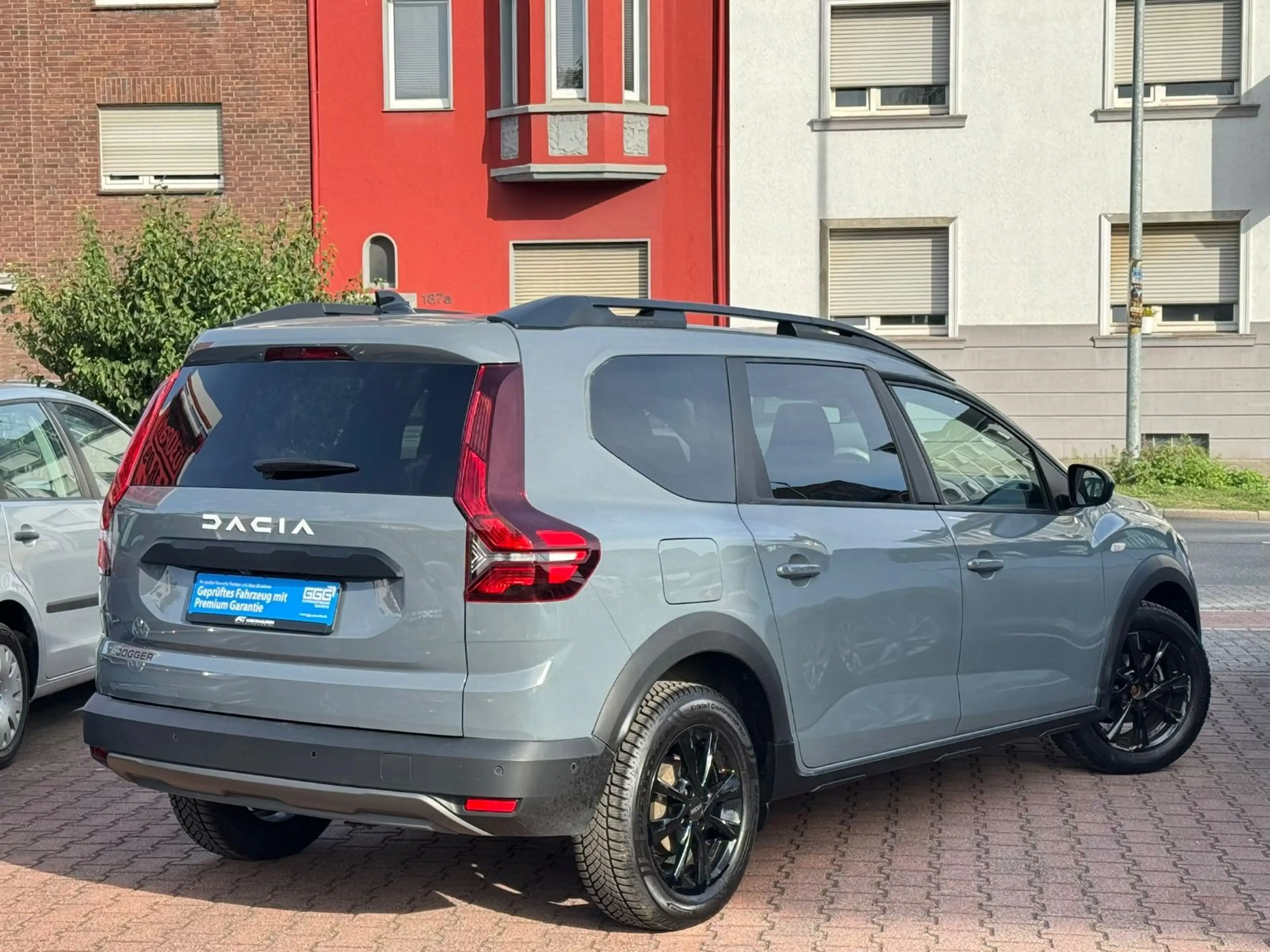 Dacia Jogger Extreme+/1.HAND/RFK/TÜV 08/2028/NAVI — photo 3