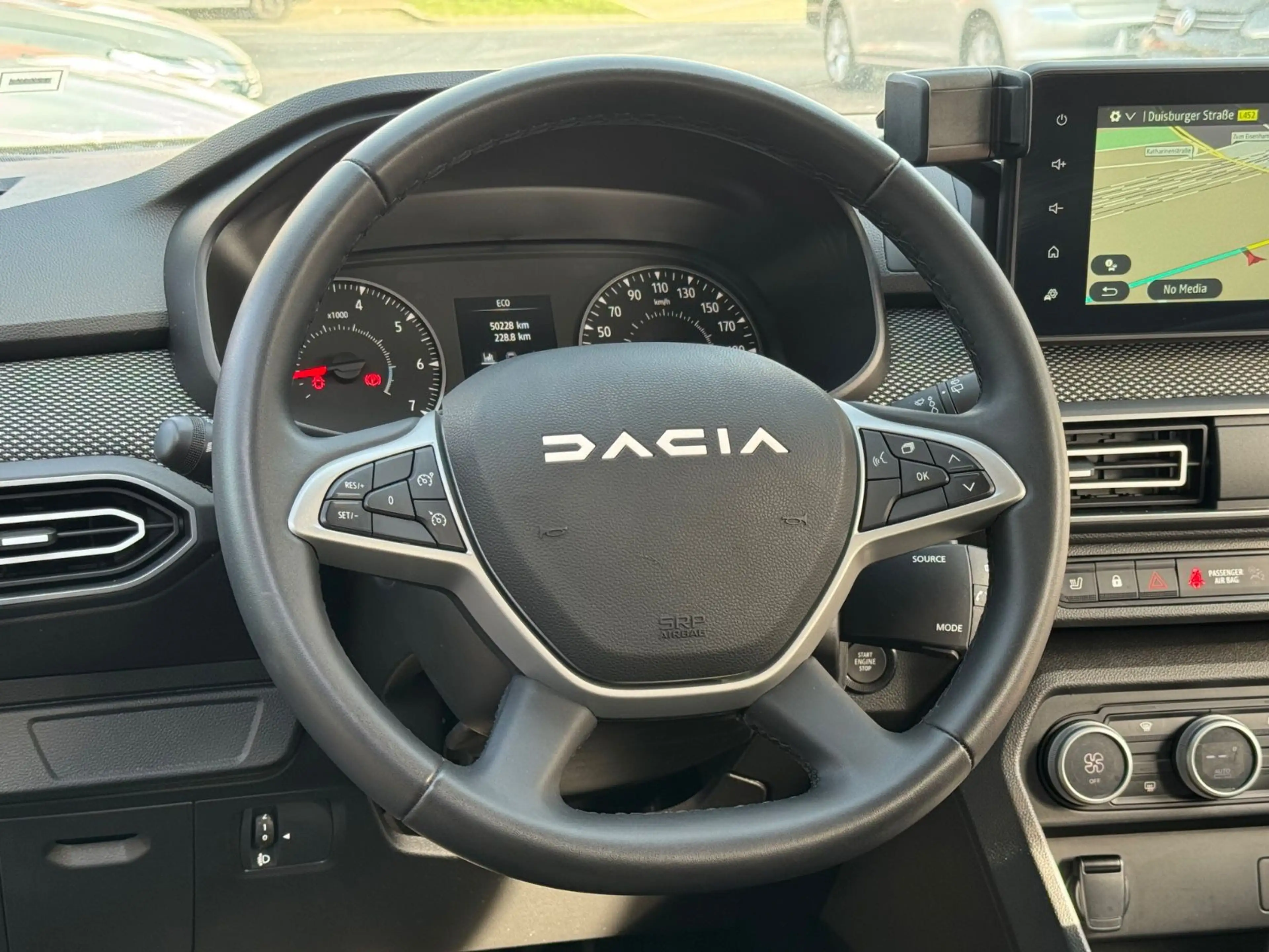 Dacia Jogger Extreme+/1.HAND/RFK/TÜV 08/2028/NAVI — photo 21