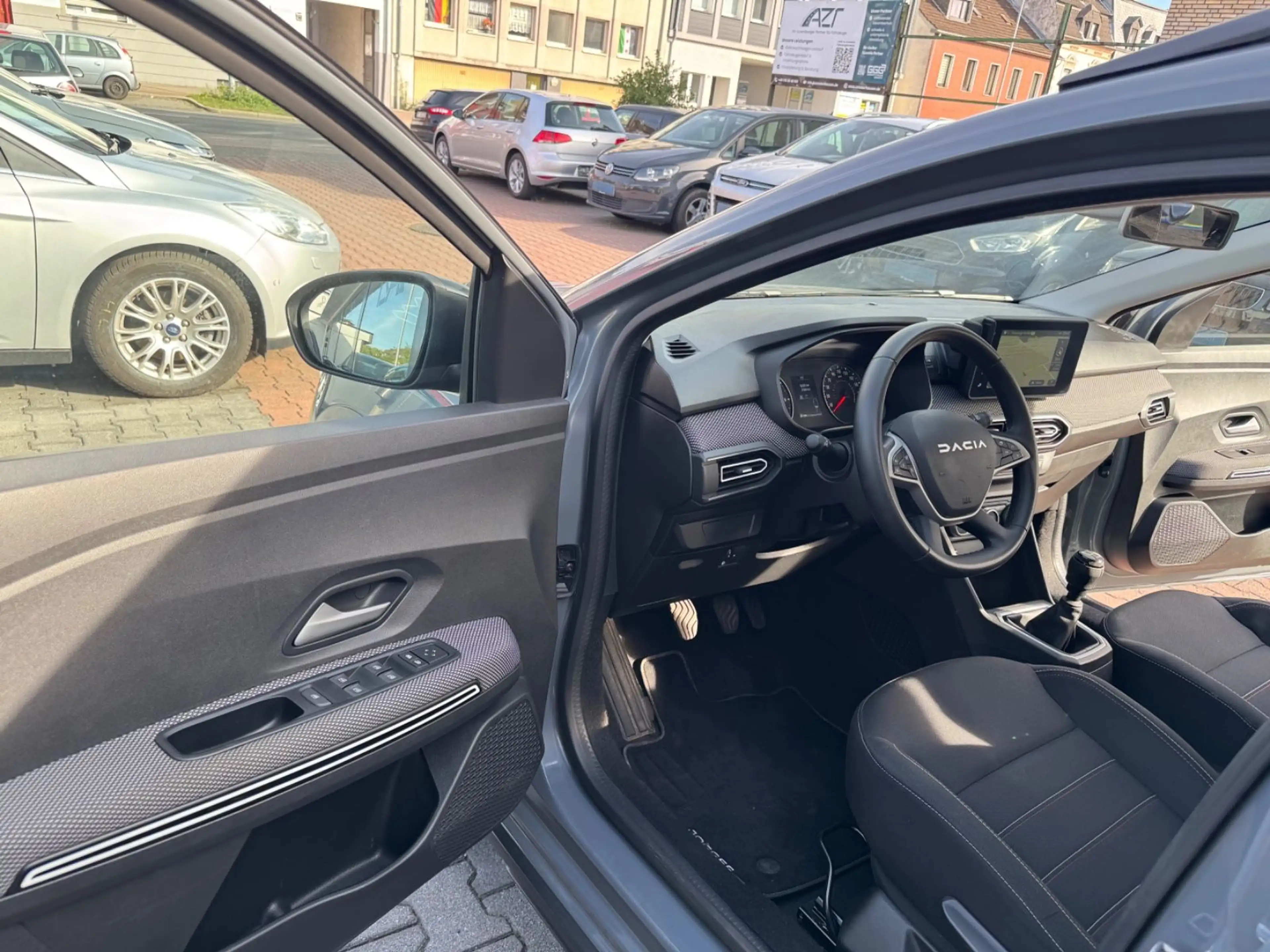 Dacia Jogger Extreme+/1.HAND/RFK/TÜV 08/2028/NAVI — photo 12