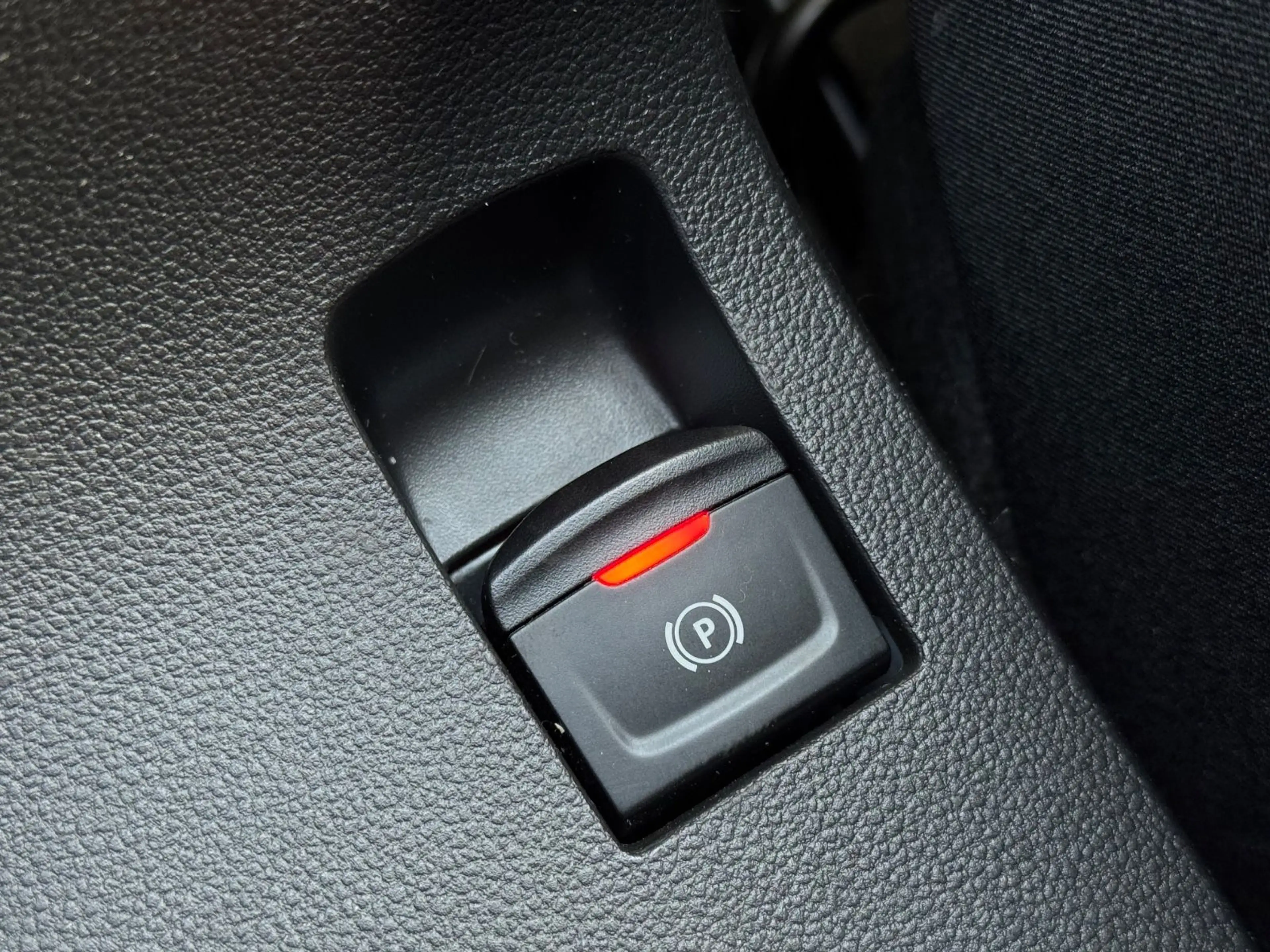 Dacia Jogger Extreme+/1.HAND/RFK/TÜV 08/2028/NAVI — photo 29