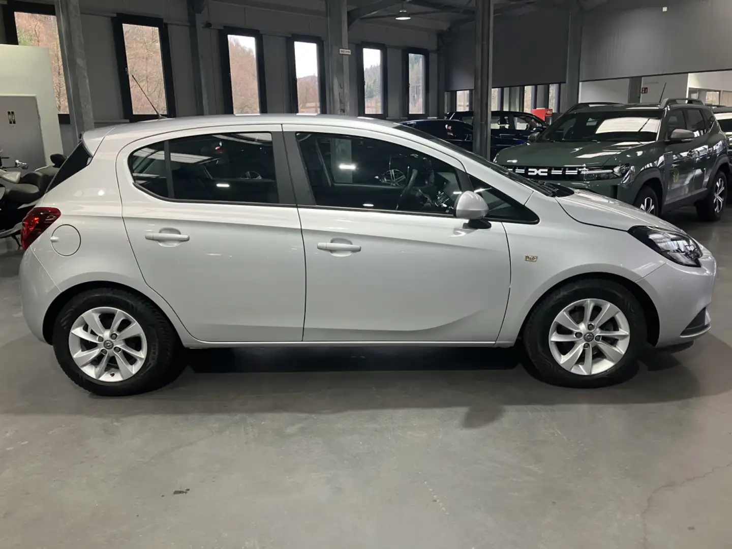 Opel Corsa 1.4 Essence 90HP Gris - 2