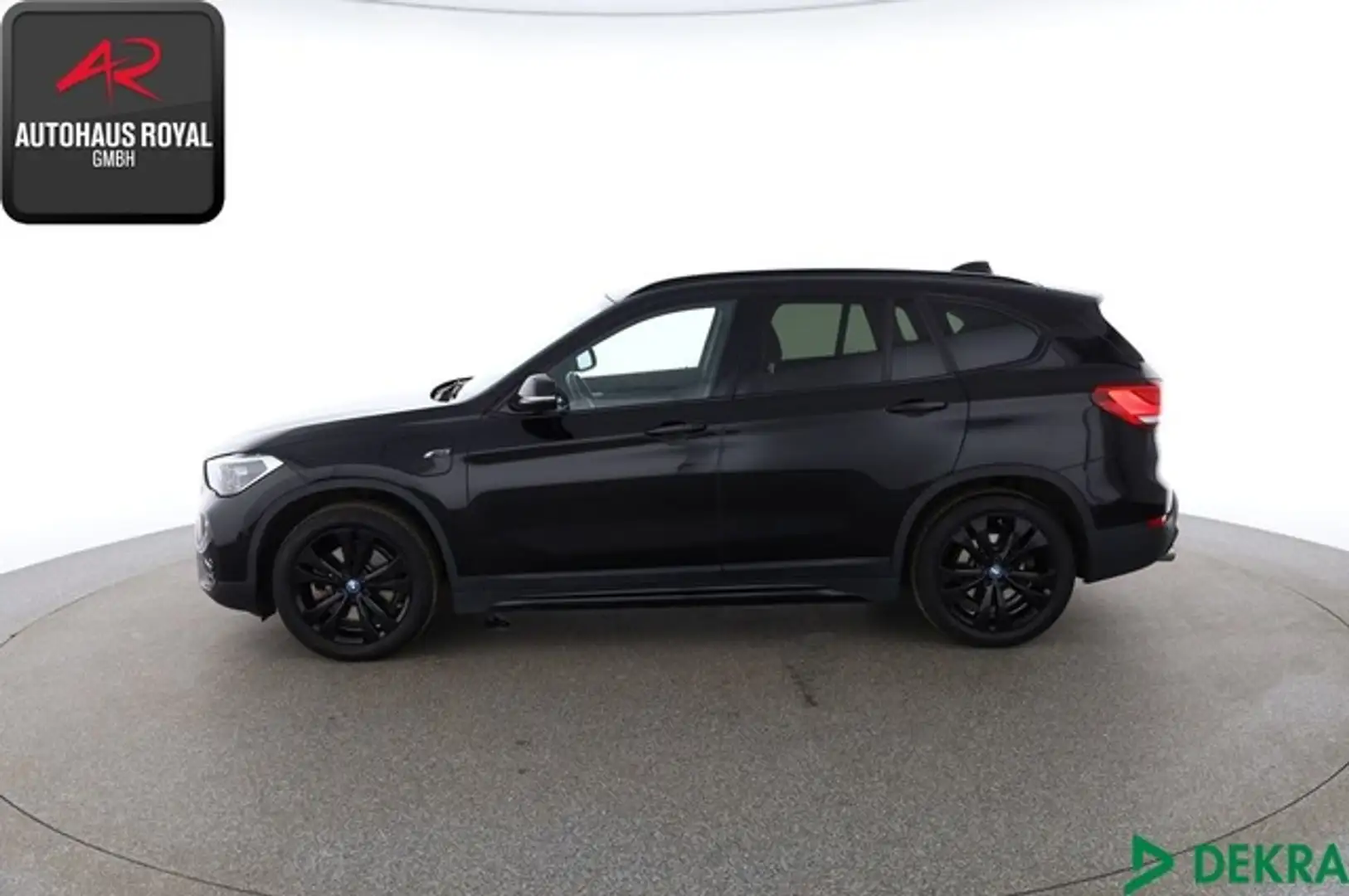 BMW X1 xDrive25e SPORT LINE SHADOW,PARKLENK,CARPLAY Schwarz - 2