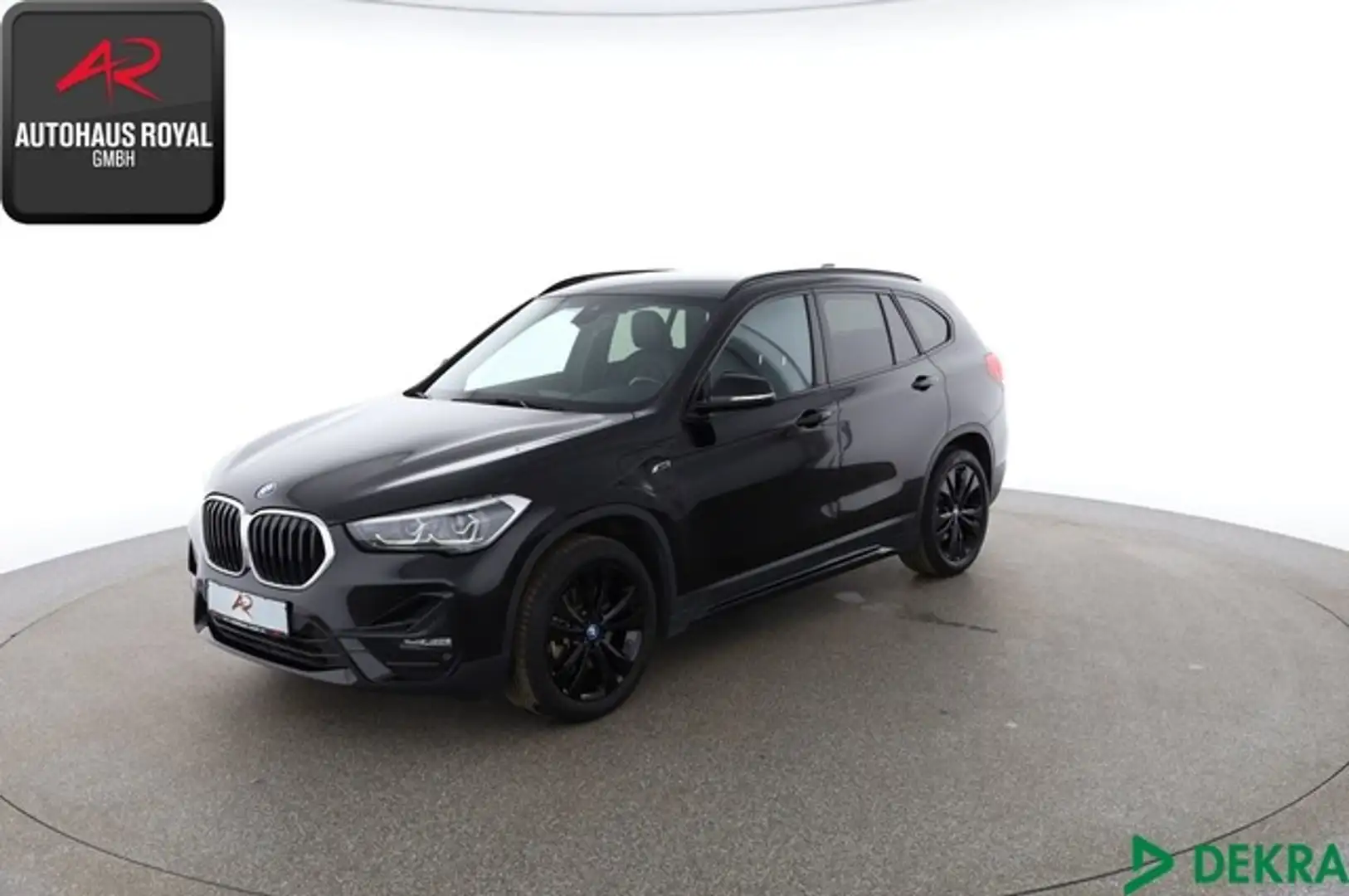BMW X1 xDrive25e SPORT LINE SHADOW,PARKLENK,CARPLAY Schwarz - 1