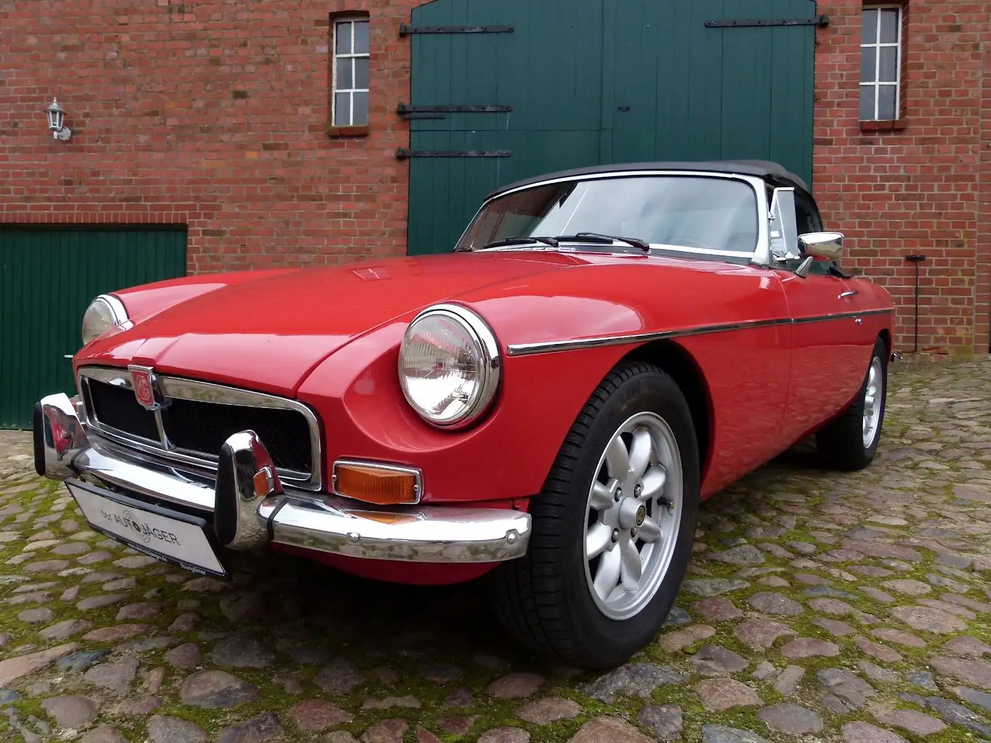 MG MGB Roadster letztes Chrommodell Rot - 1