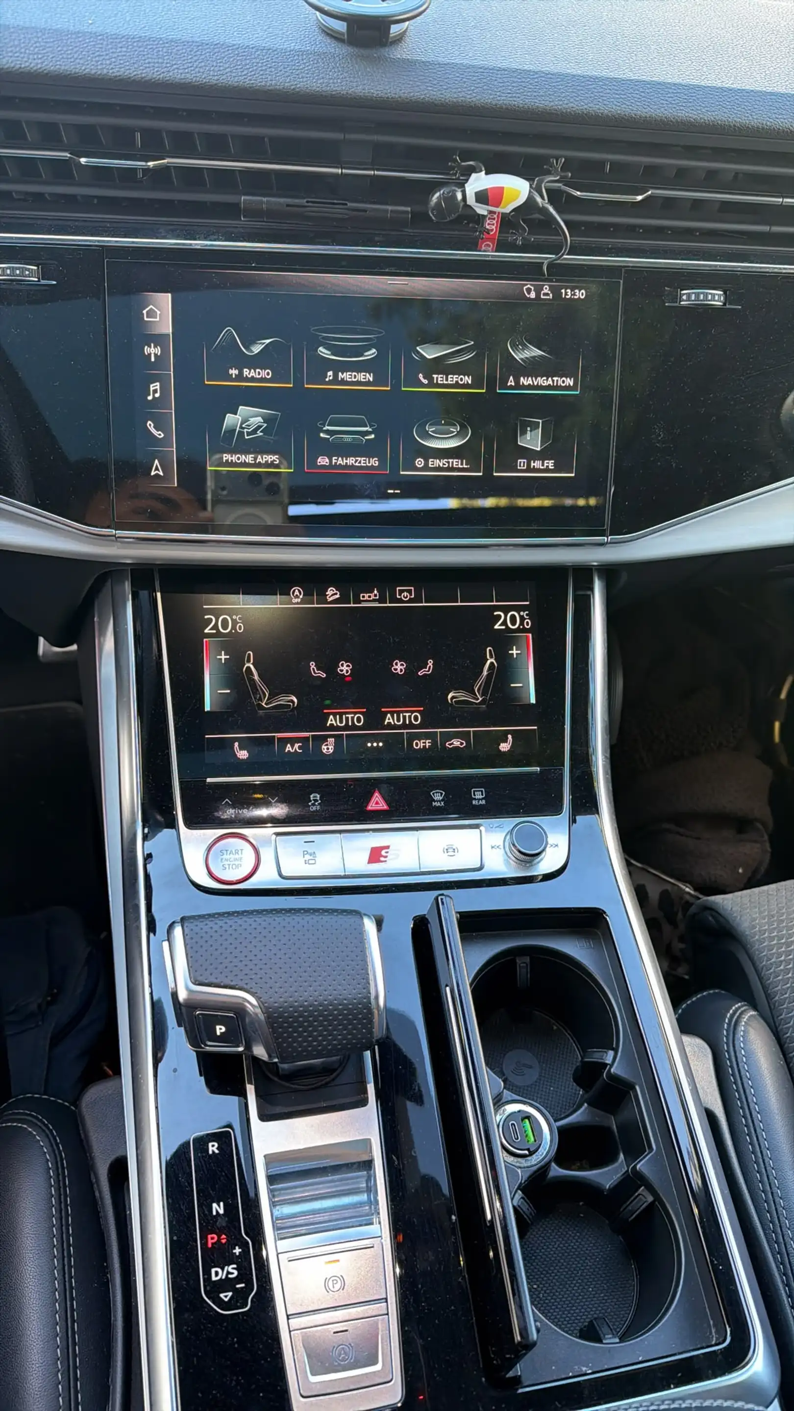 Audi SQ7 4.0 TDI quattro — photo 10