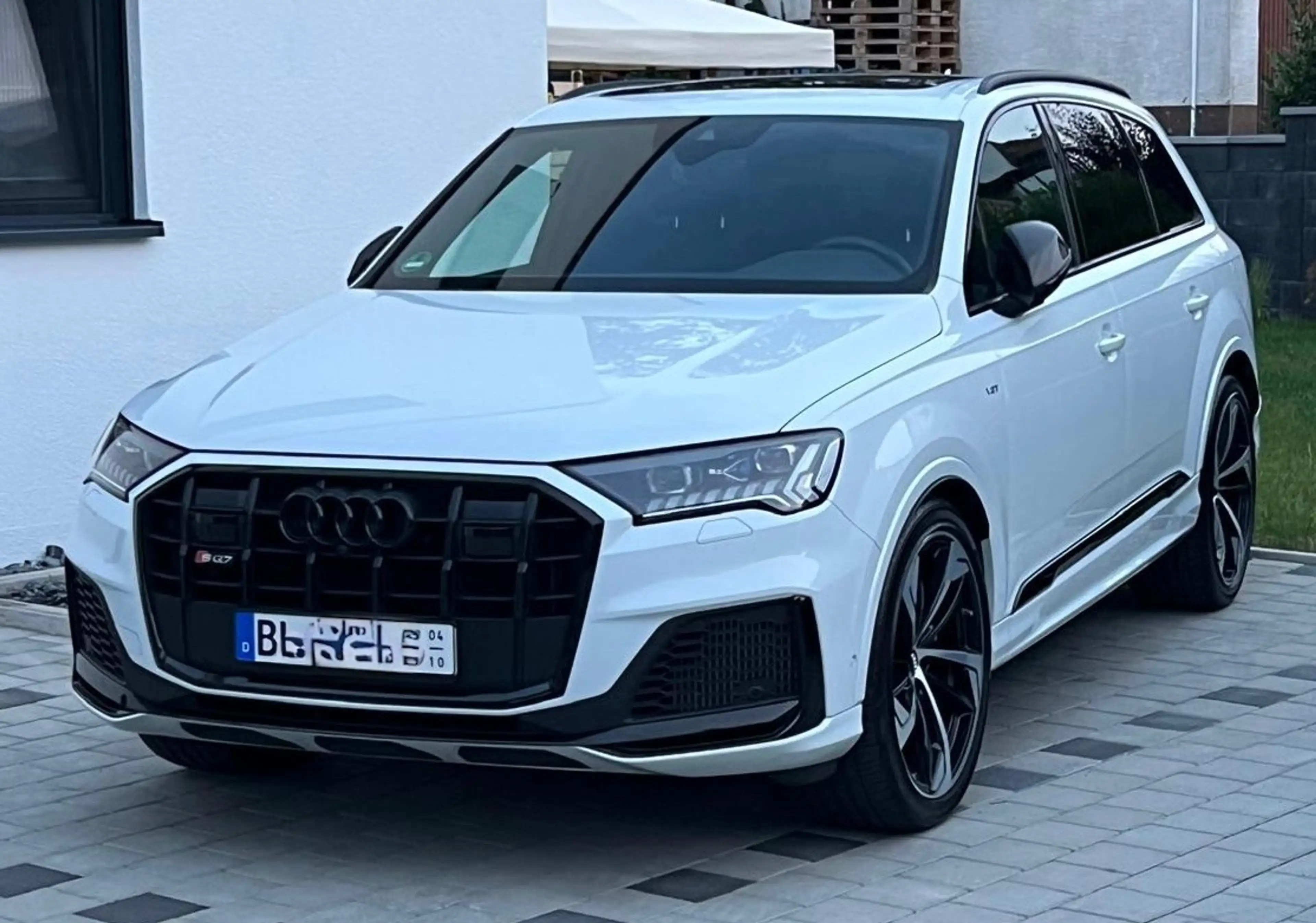 Audi SQ7 4.0 TDI quattro — photo 2