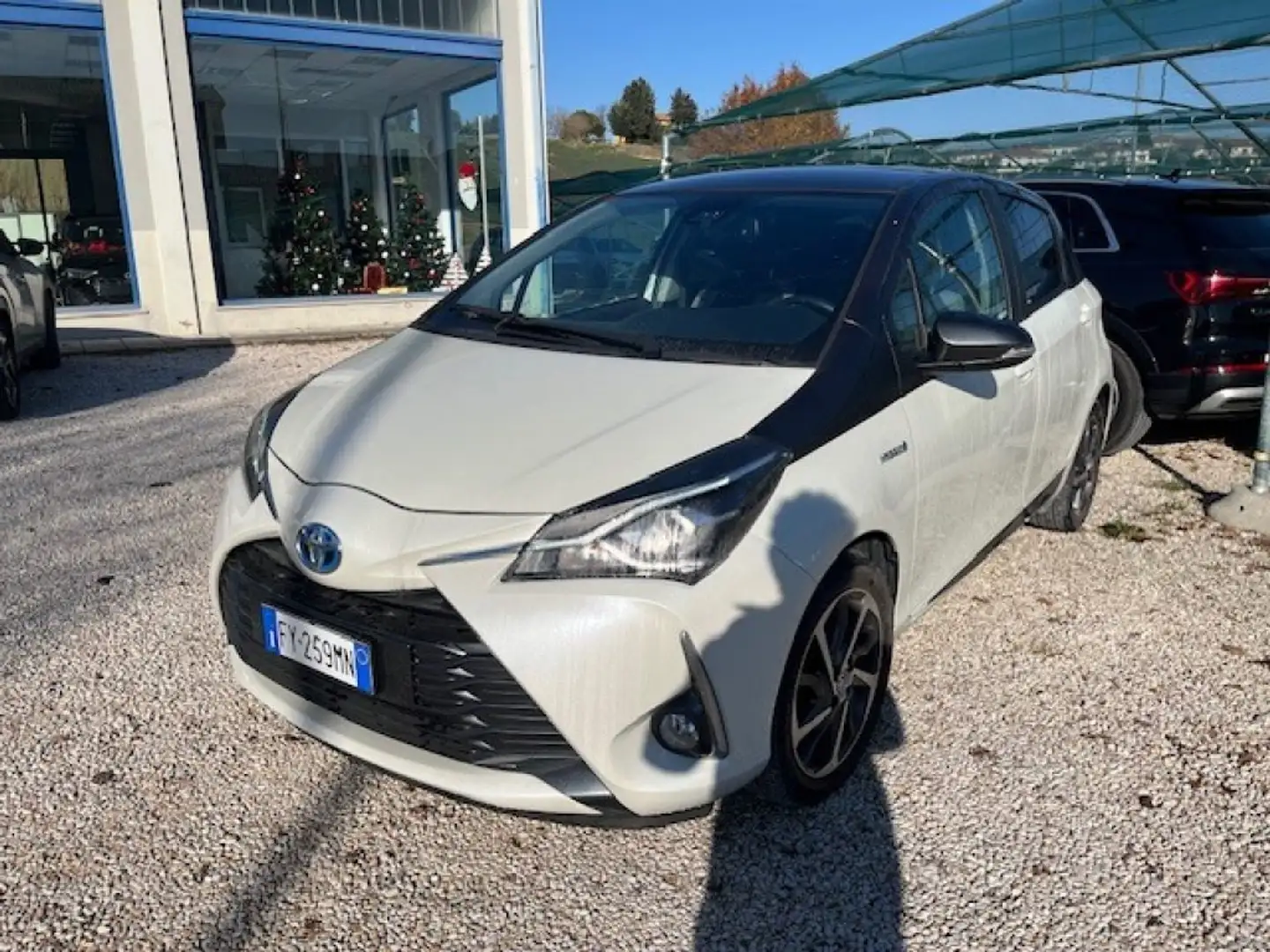 Toyota Yaris 1.5 Hybrid 5 porte Y20 Bianco - 1