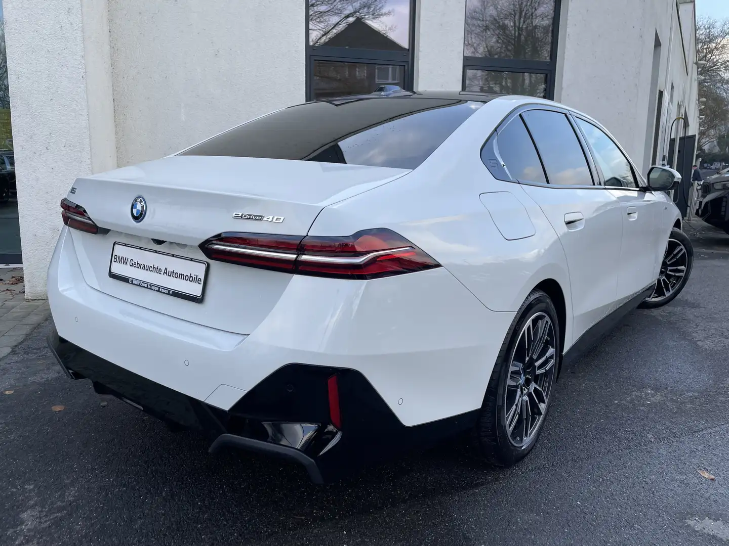 BMW i5 eDrive40 M Sport || AHK 360° B&W Pano Weiß - 2