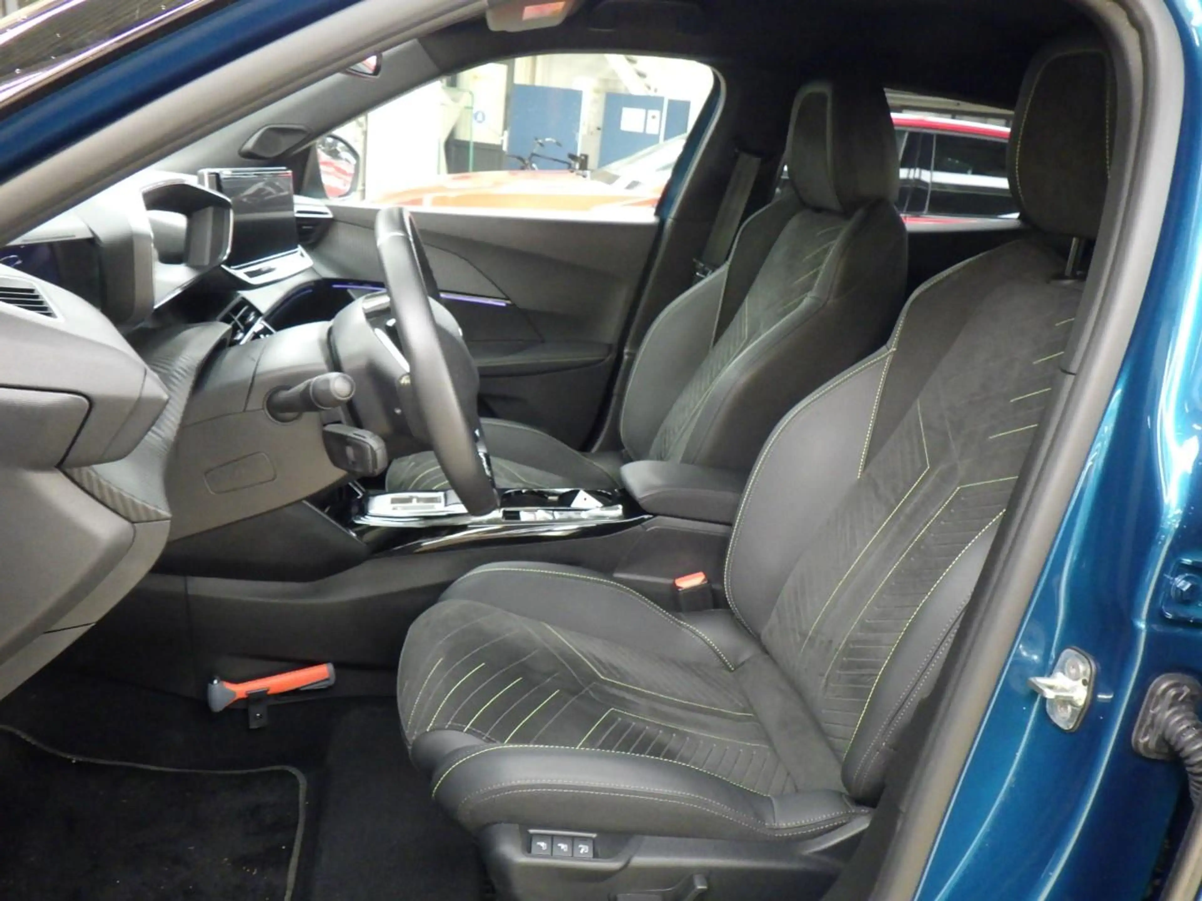 Peugeot e-2008 EV GT Avantage 54 kWh | Fase 3 laden | SOH 98% | M — photo 6