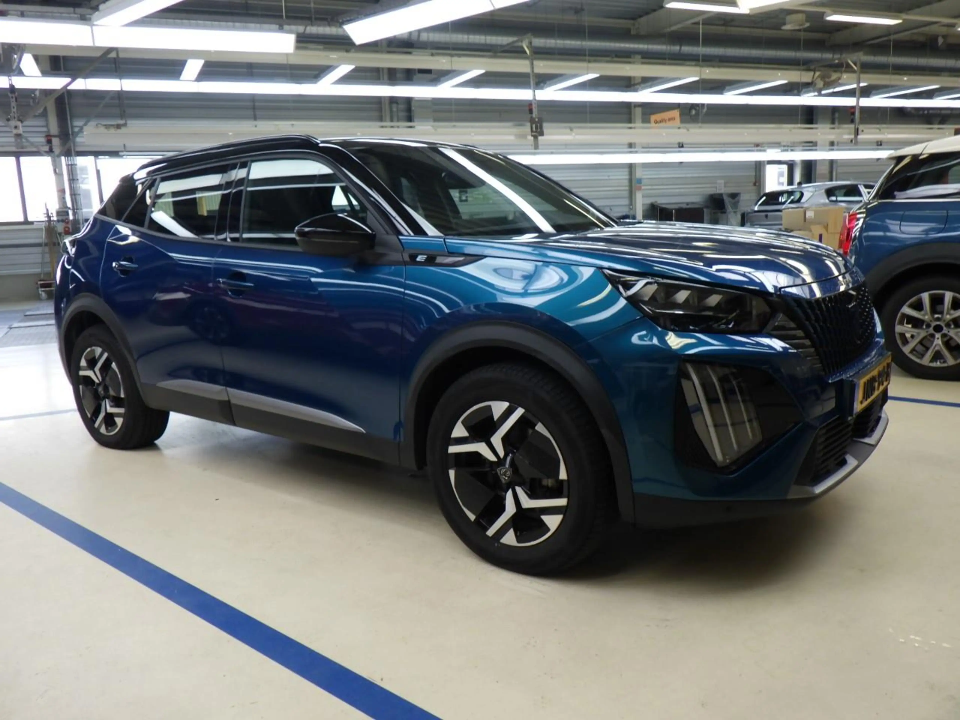 Peugeot e-2008 EV GT Avantage 54 kWh | Fase 3 laden | SOH 98% | M — photo 2