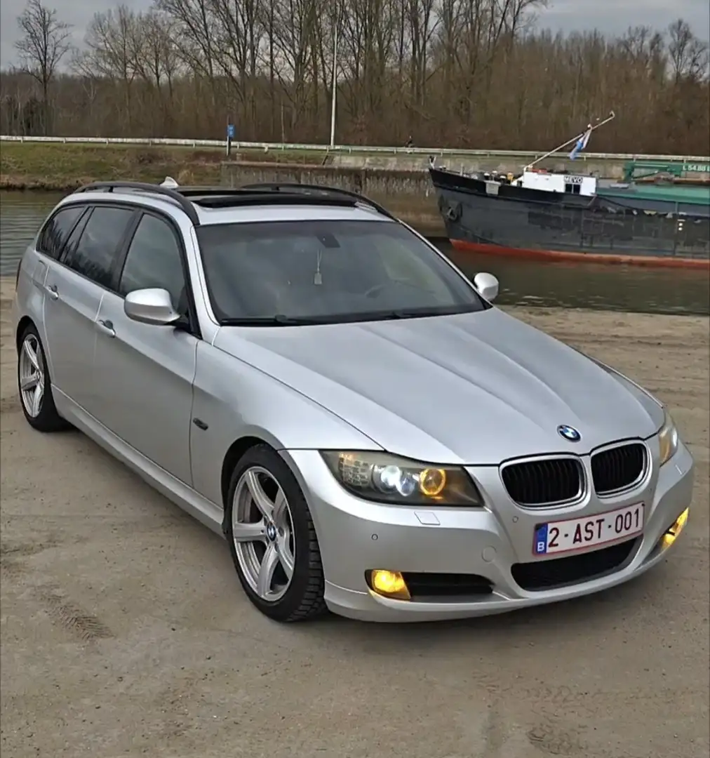 BMW 320 320d DPF Touring Aut. EURO 5 - 1