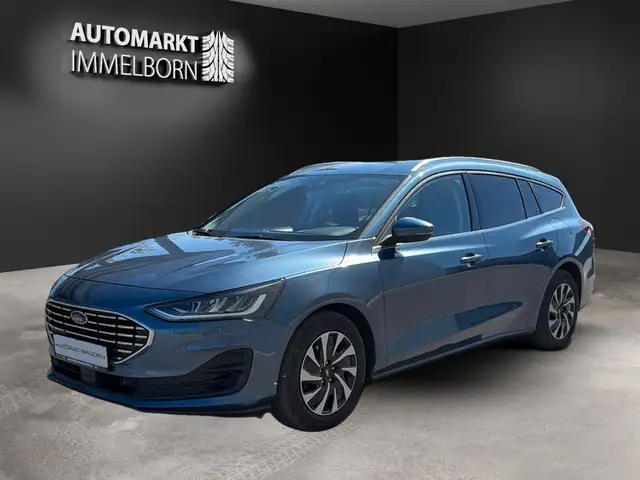 Ford Focus view 4