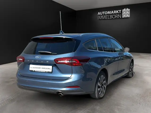 Ford Focus view 7