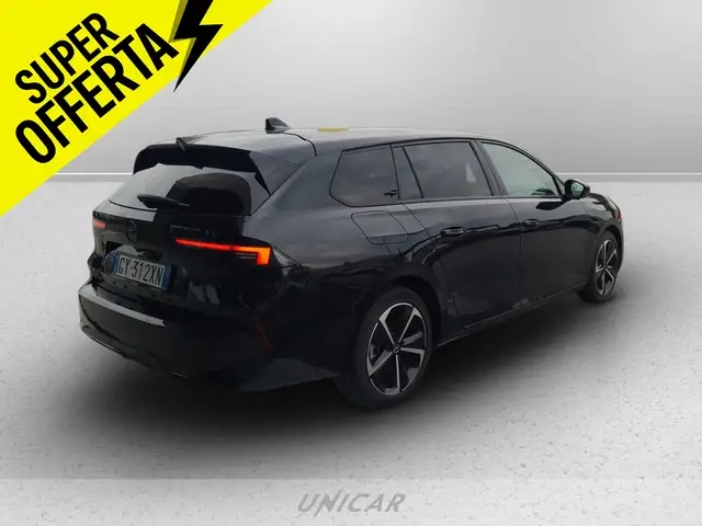 Opel Astra view 5