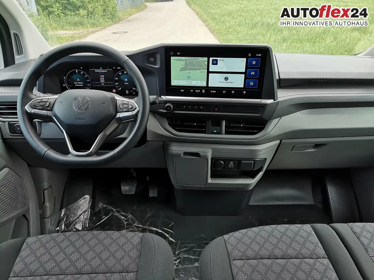 Volkswagen T7 Transporter BEV 100 kW RWD KR e- Kombi 9 Sitze 100 kW (136 ..., миниатюра 5