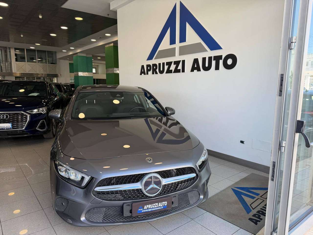 Mercedes-Benz A 180 d Sport auto RETROCAMERA NAVIGATORE SENSORI MBUX