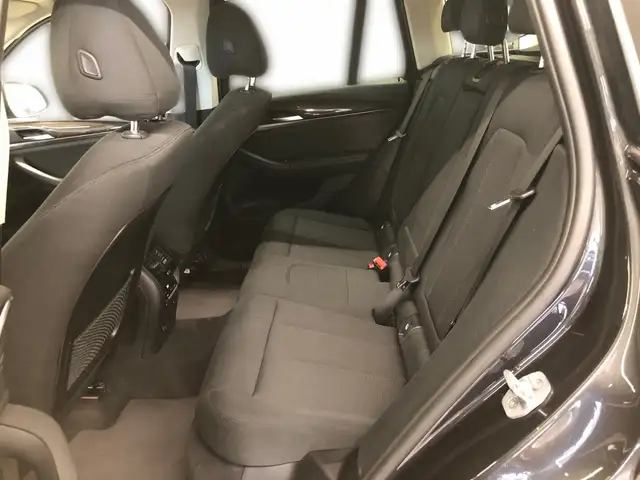 BMW X3 view 6
