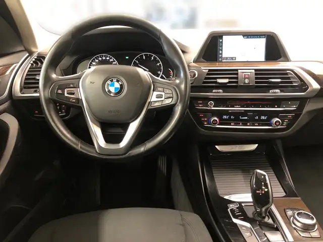 BMW X3 view 7
