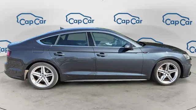 Audi A5 view 4
