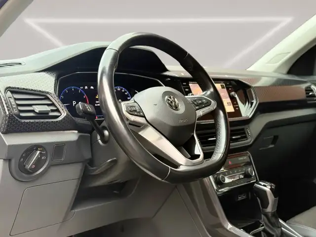 Volkswagen T-Cross view 13
