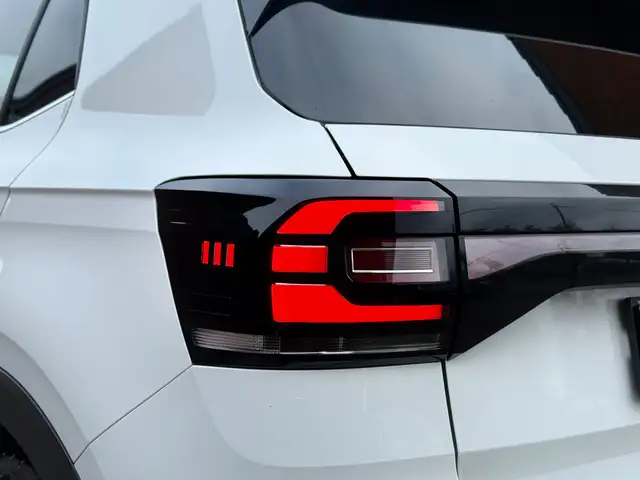 Volkswagen T-Cross view 12
