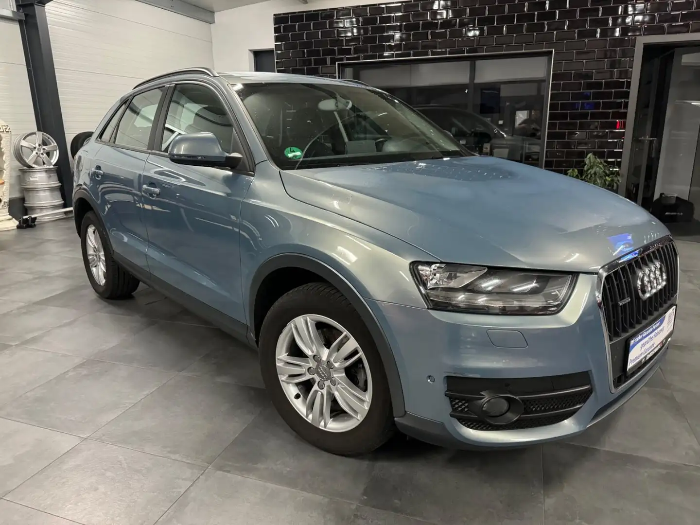 Audi Q3 2.0 TDI quattro Blauw - 1