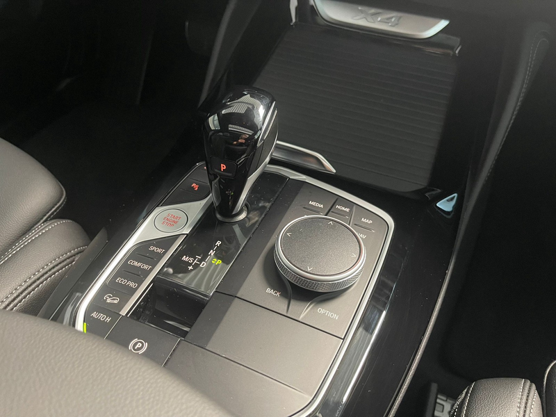 BMW X4 xDrive 20i M Sport AHK/A-LED/Pano/ACC/RFK — photo 13