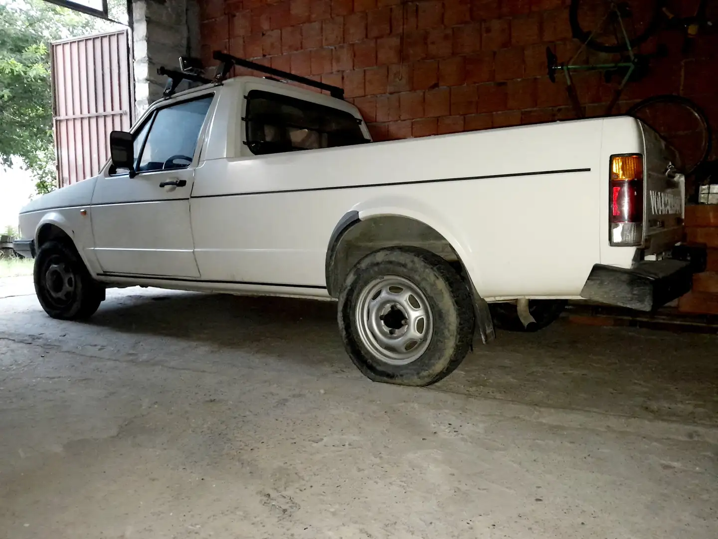 Volkswagen Caddy Pick-Up 1.6 Diesel (1ª serie - anno 1989) Bianco - 1