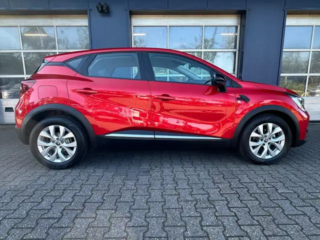 Renault Captur view 4
