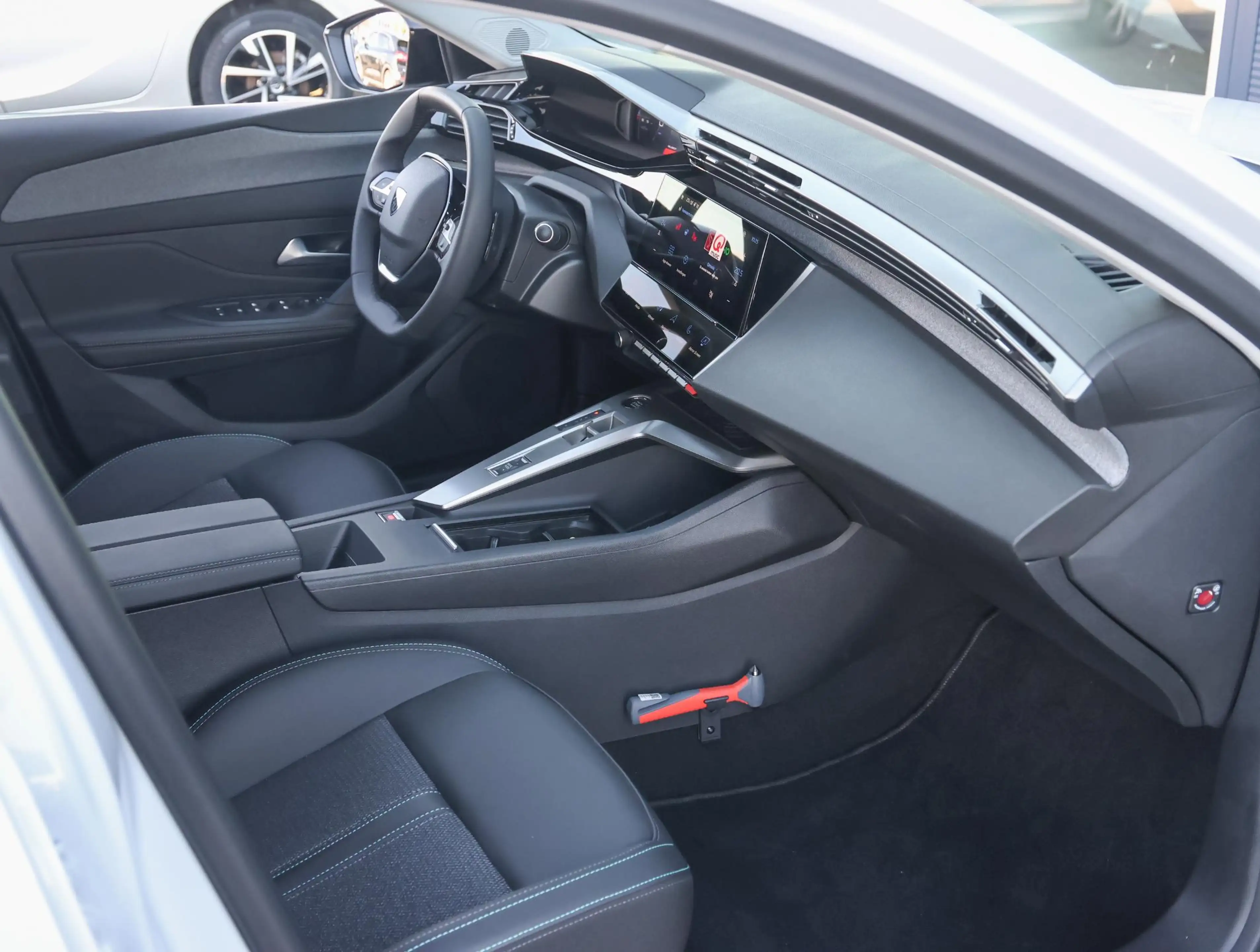 Peugeot 408 1.2 Hybrid 145 e-DCS6 Allure Demo deal ! | Stoelve — photo 8
