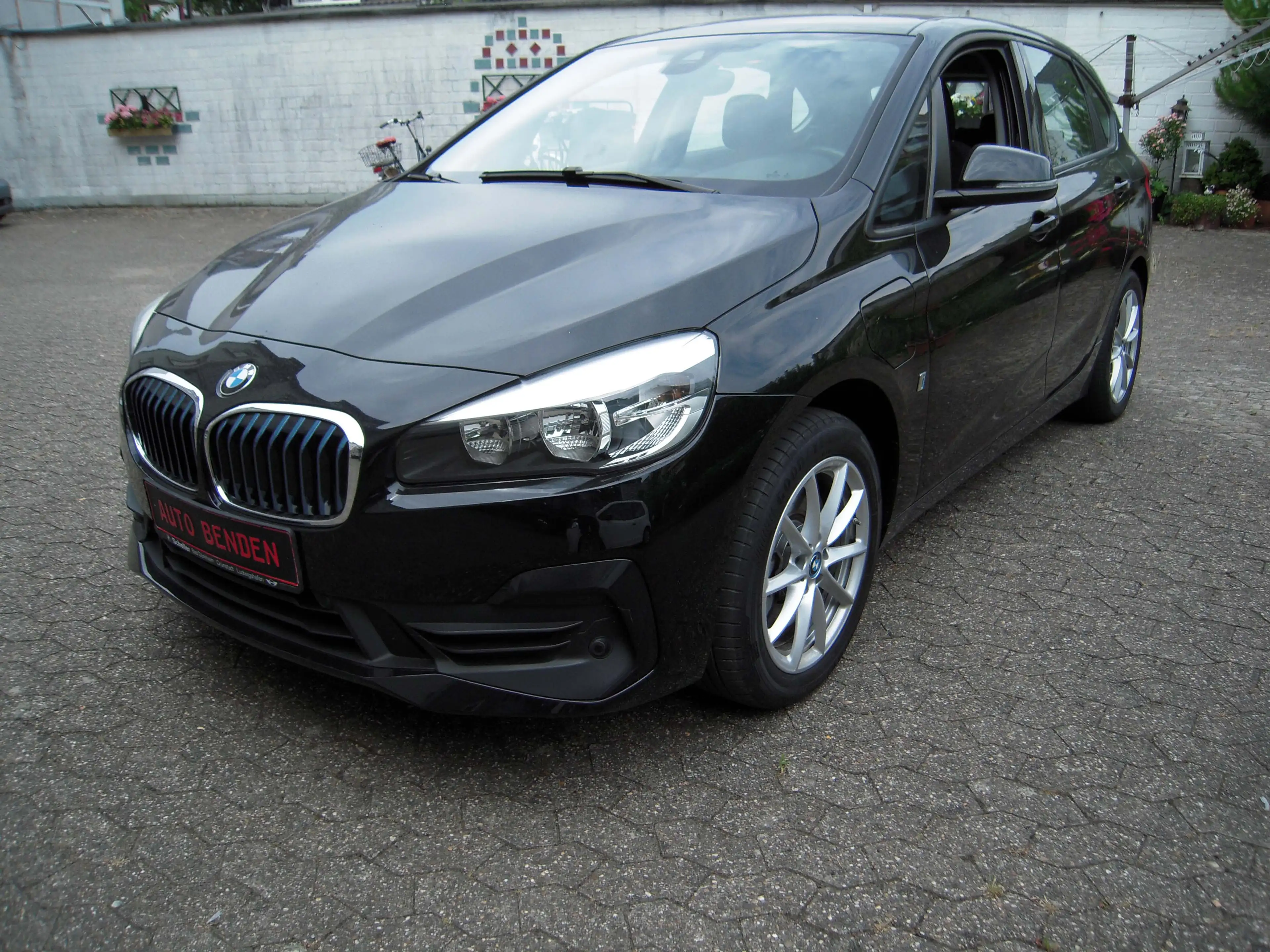 BMW 225 225 xe Performace Advantage Inzahlungnahme möglich!!