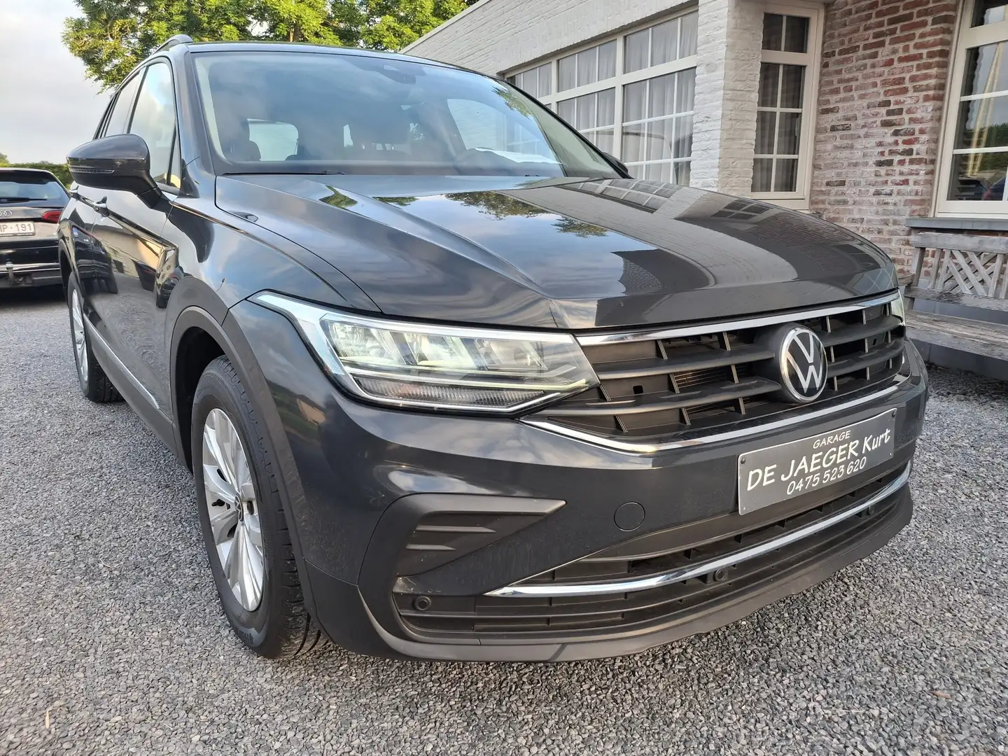 Volkswagen Tiguan 1.5 TSI Life OPF DSG Grijs - 1