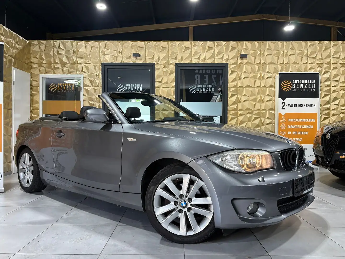 BMW 118 i Baureihe 1 Cabrio/NAVI/PDC/SHZ/KLIMA/8-FACH Grau - 1