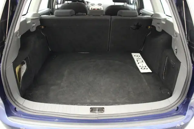 Ford Focus view 10