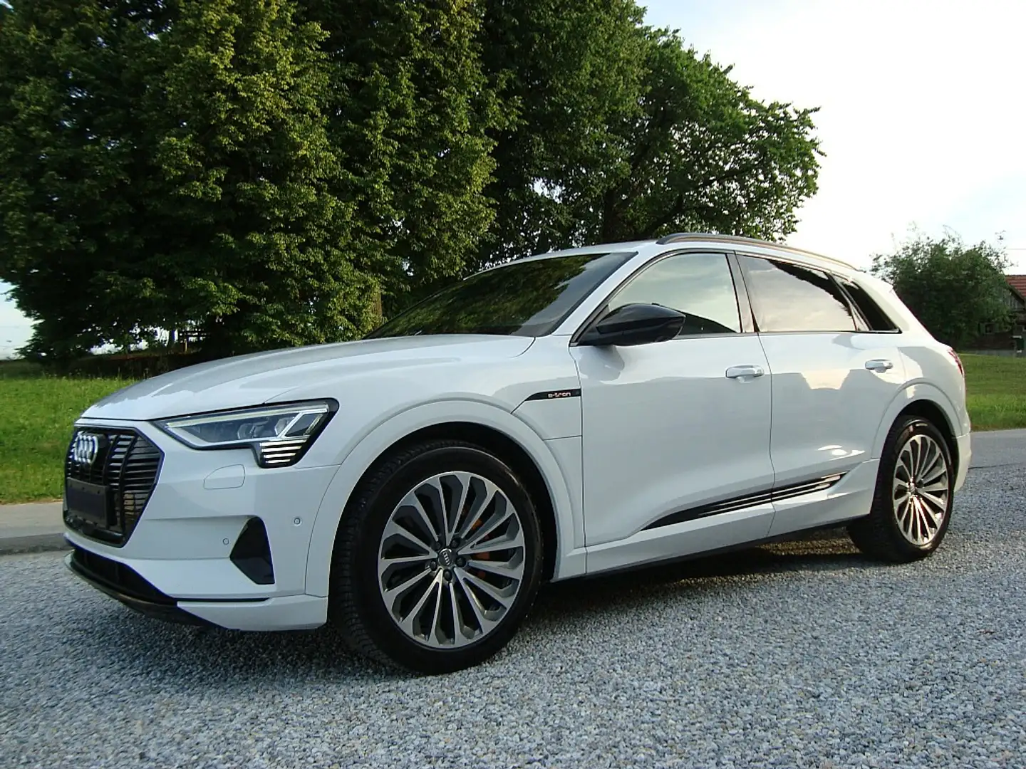Audi e-tron 55 quattro Richtig Voll Garantie 1-Hand !! Weiß - 2