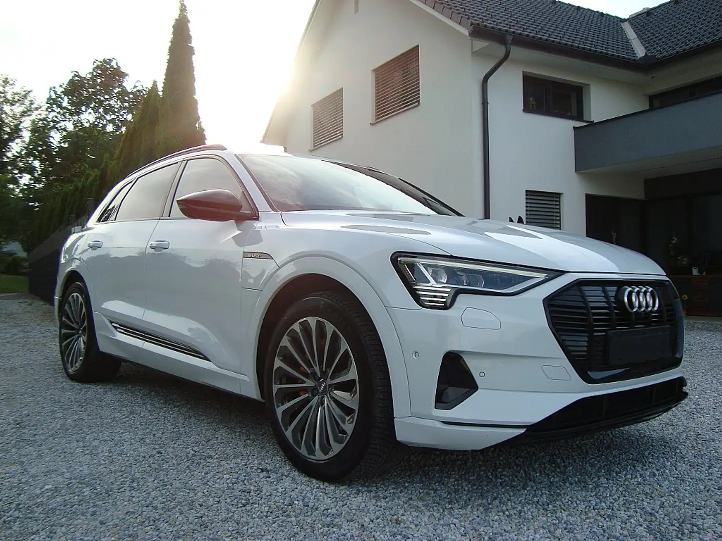 Audi e-tron 55 quattro Richtig Voll Garantie 1-Hand !! Weiß - 1