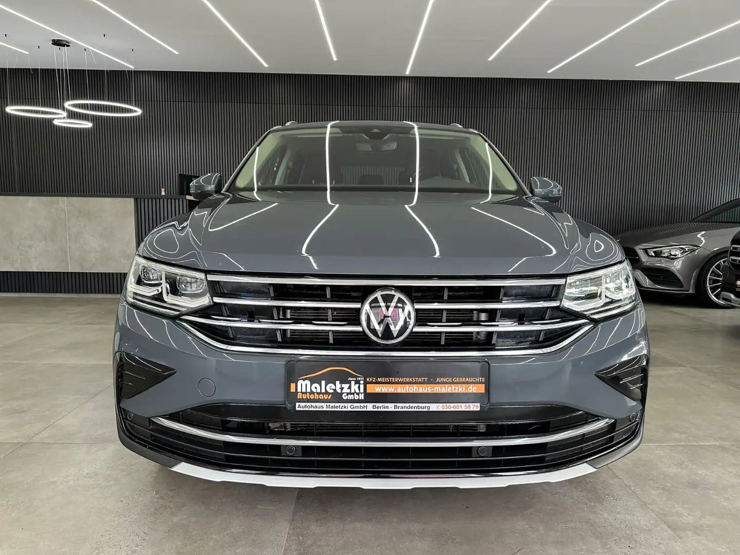 Volkswagen Tiguan 2.0 TDI Elegance*Keyless*Lenk.Hz*ACC* Gris - 2
