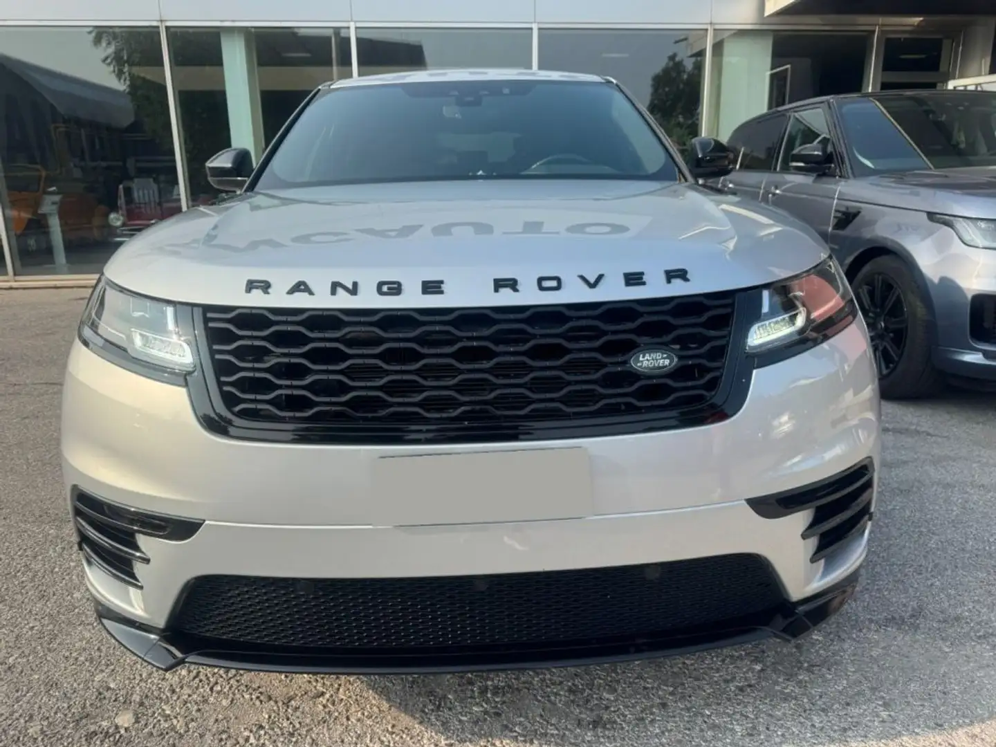 Land Rover Range Rover Velar 2.0D I4 180 CV R-Dynamic HSE Silber - 2
