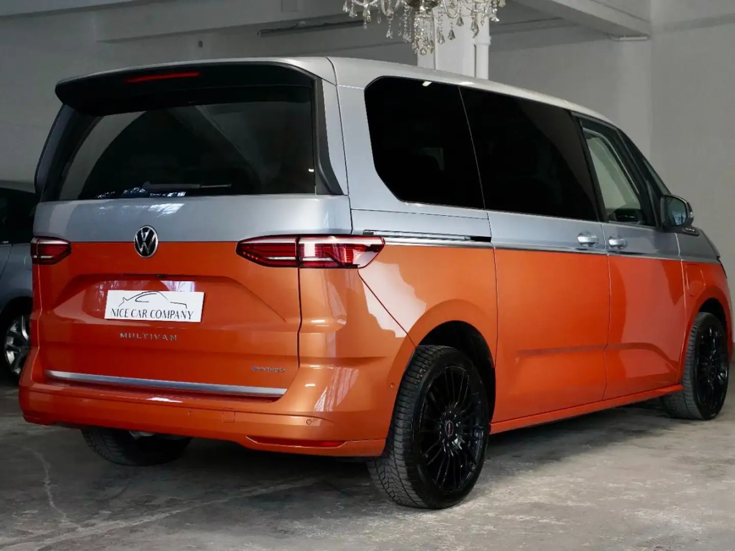 Volkswagen VOLKSWAGEN MULTIVAN LIFE 1.4 EHYBRID TSI 218CH DSG6 Золотистый - 2