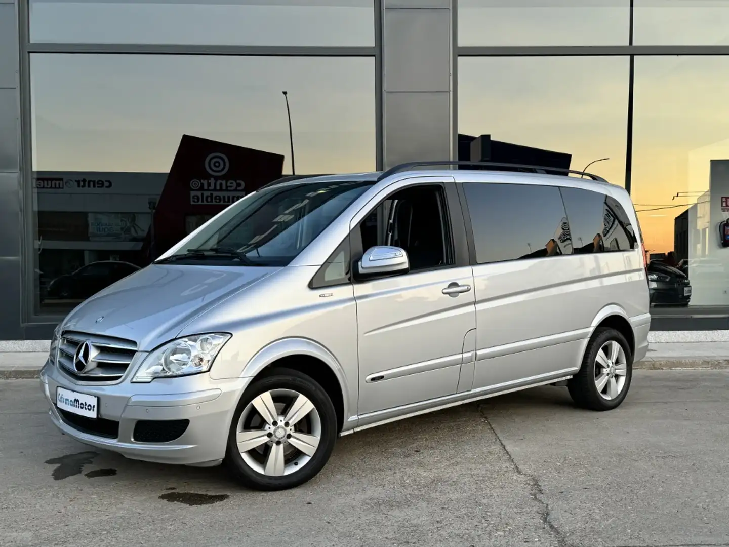 Mercedes-Benz Viano 2.2CDI Avantgarde Compact Aut. Silver - 2