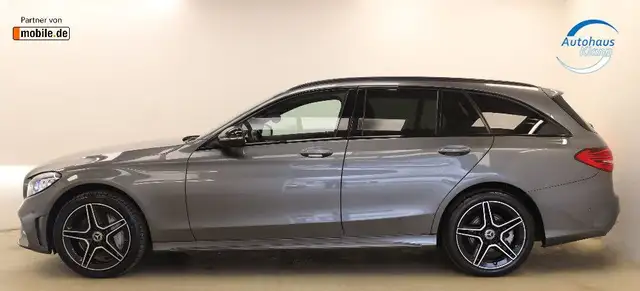 Mercedes-Benz 300 view 4