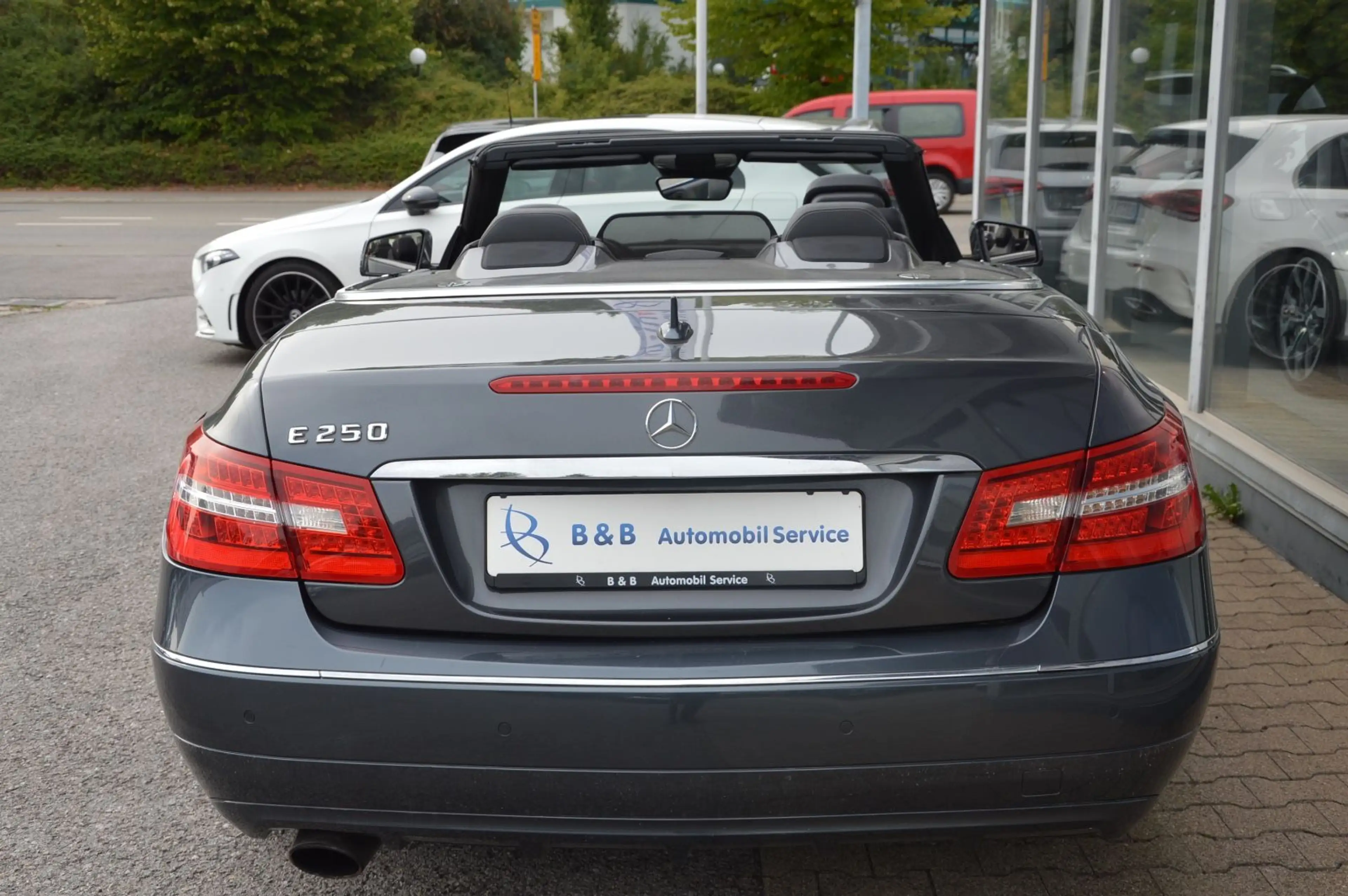 Mercedes-Benz E 250 Cabrio *AIRSCARF* — photo 7