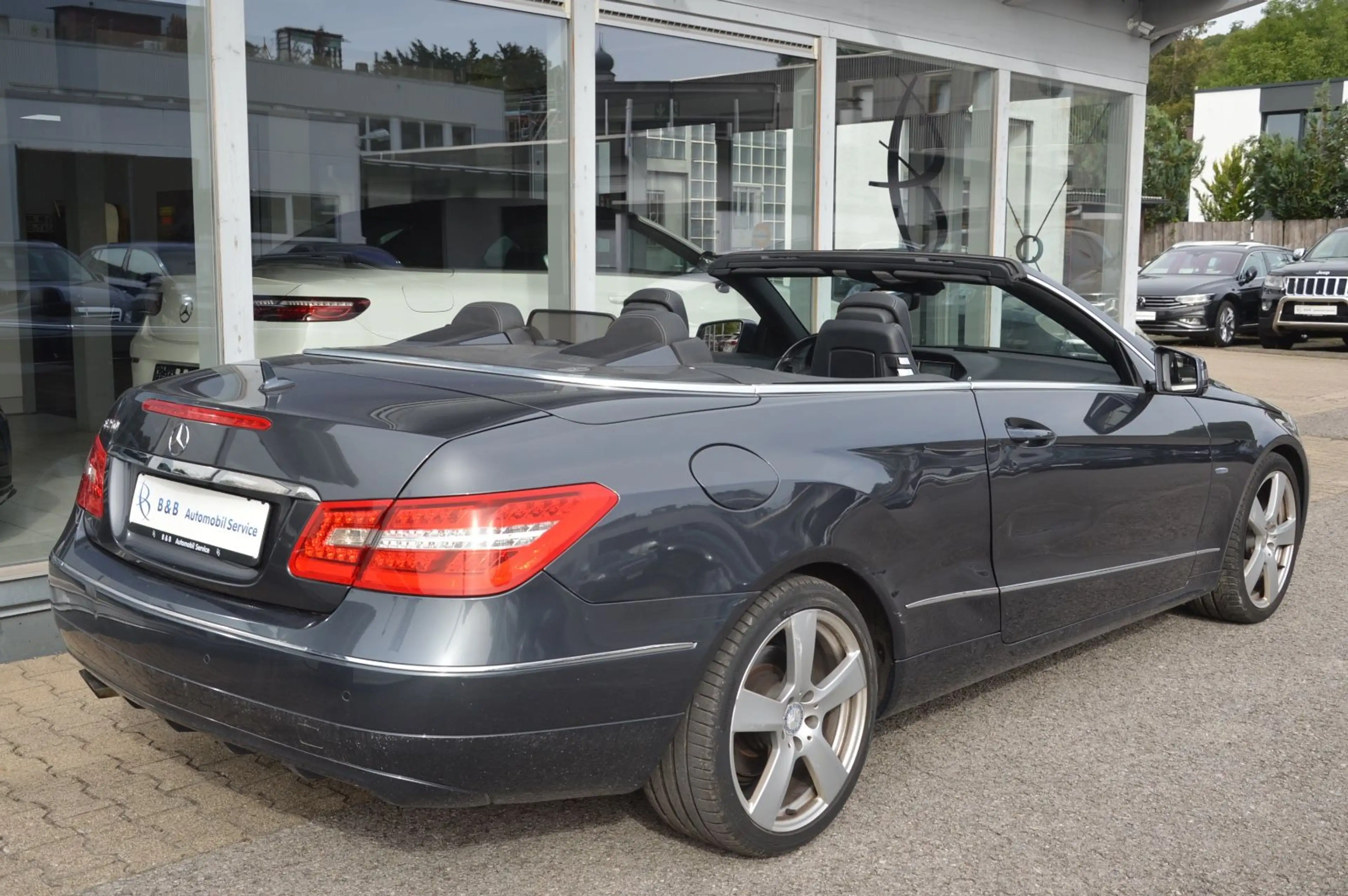 Mercedes-Benz E 250 Cabrio *AIRSCARF* — photo 6